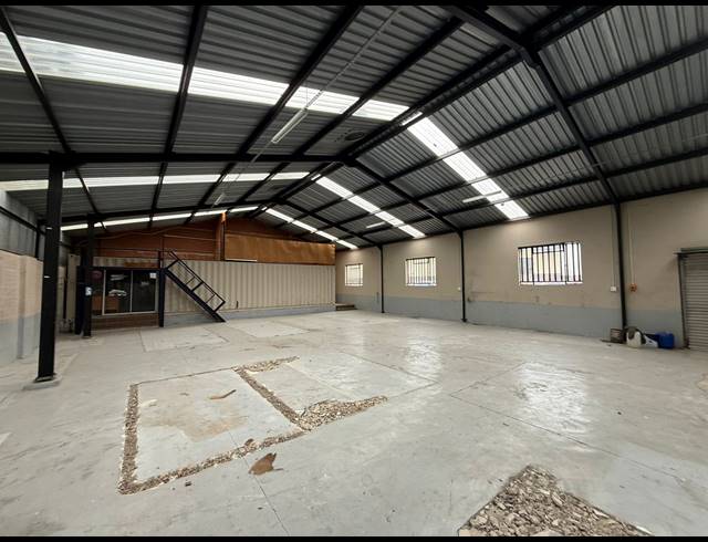 850M² WAREHOUSE TO LET IN CHLOORKOP